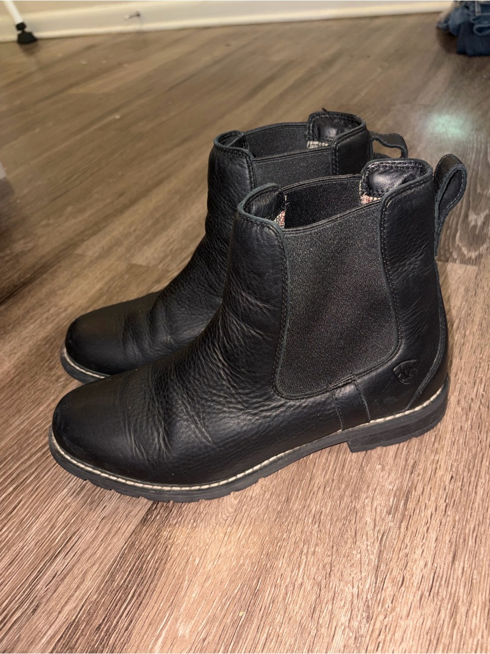 Women’s Ariat Wexford Waterproof Chelsea Boot, size 9B black